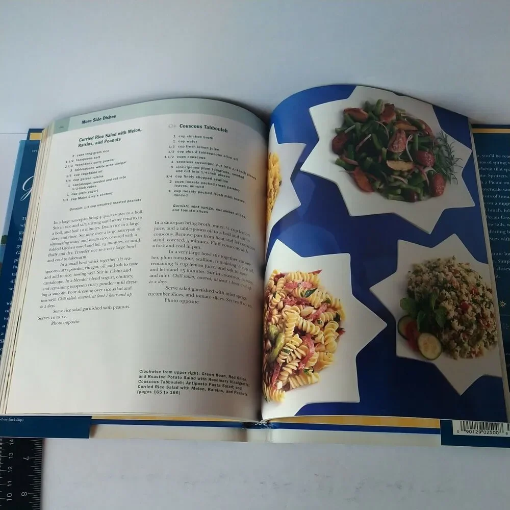 Gourmets Weekends Seasonal Menus and Recipes for Casual Gatherings 1995 Cookbook